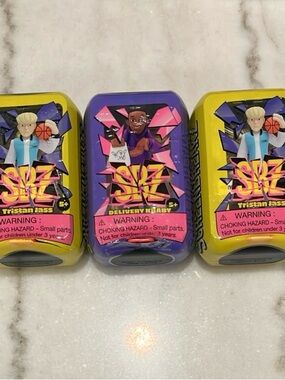 Mini Surprise Collectible Figures - Yellow & Purple Pack
